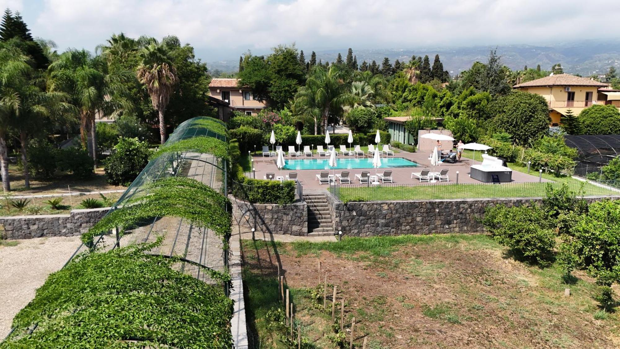 Virdamuri - Etna Country Resort จาร์เร ภายนอก รูปภาพ
